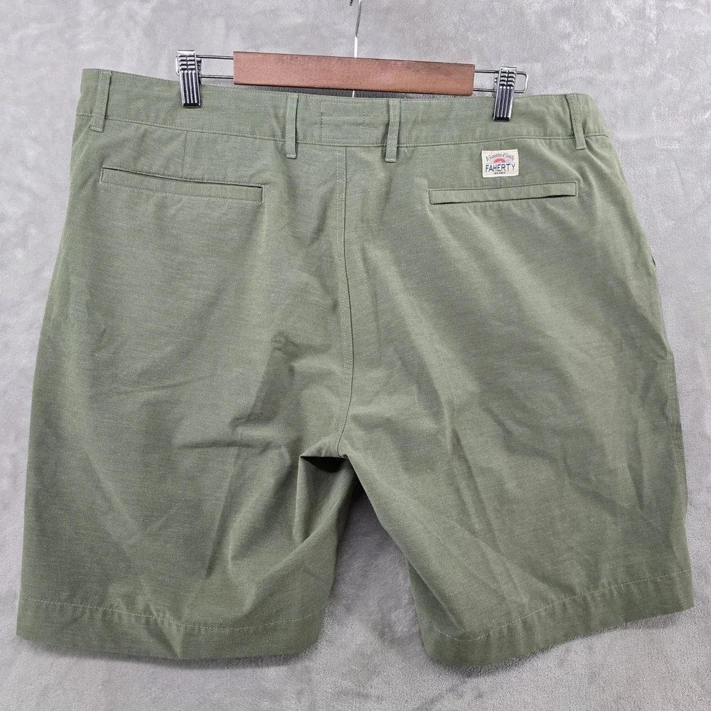 Faherty All Day Shorts Mens 40 Green Flat Front Hybrid Performance Casual